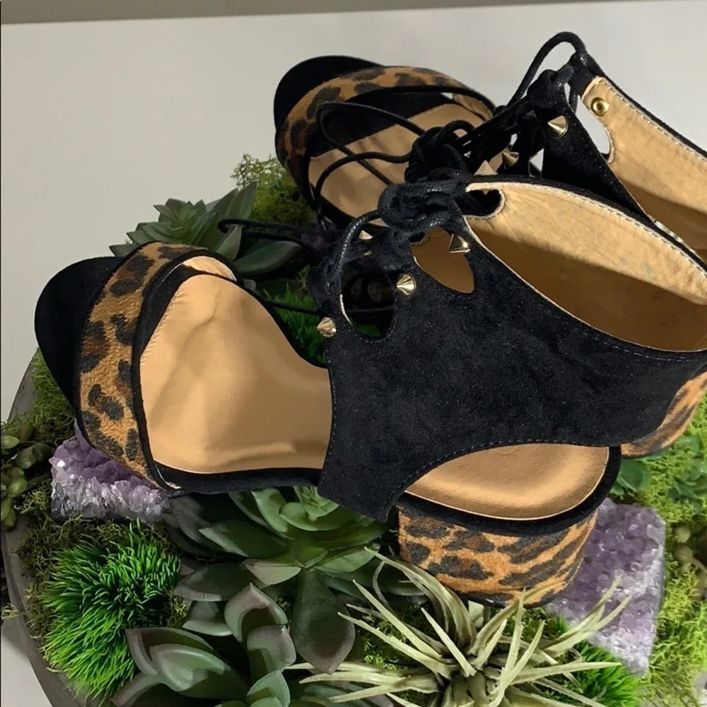 Wild Diva Lounge Leopard strappy open toe block heel shoes women’s  size 7 new